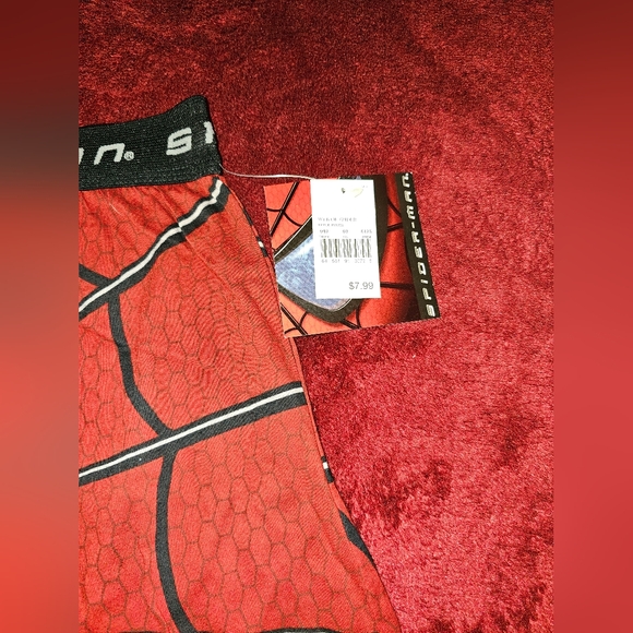 Marvel Spider-Man Red Web Shorts - Picture 3 of 6